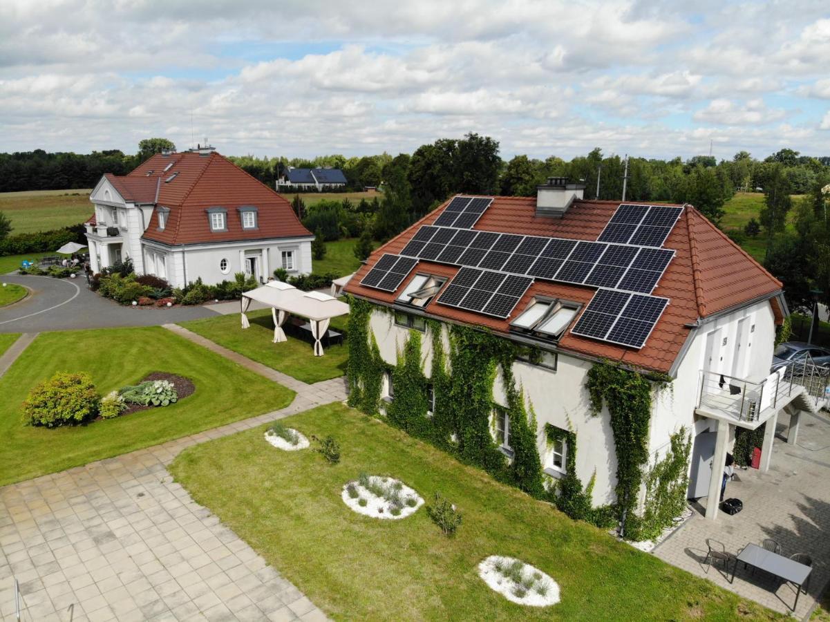 Eco Nieborow 호텔 외부 사진